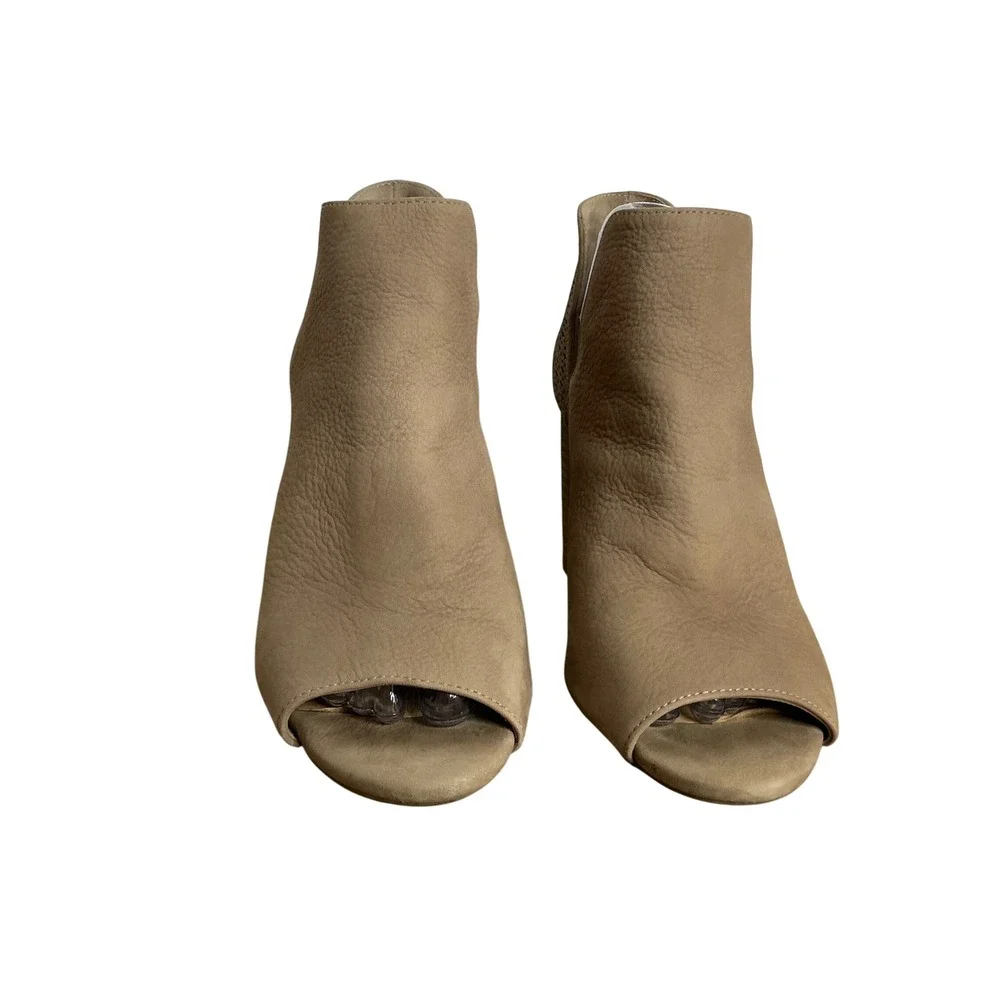 Antonio Melani Peep Toe Booties 8.5M Taupe‎ Nubuck Leather Block Heel Cutout